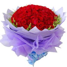 玫瑰之约 易柏鲜花礼品网的浪漫见证